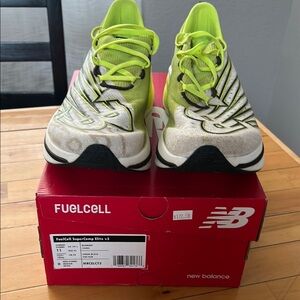 New Balance FuelCell  Elite v3 Shoes - Neon Green
